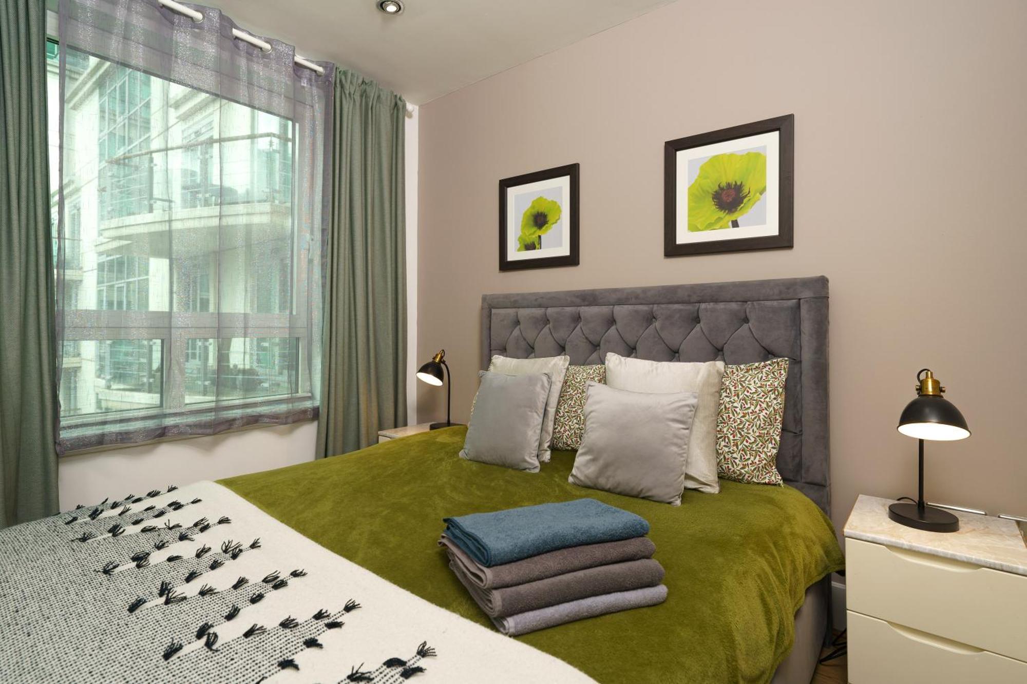 Apartamento St George Wharf Londres Exterior foto