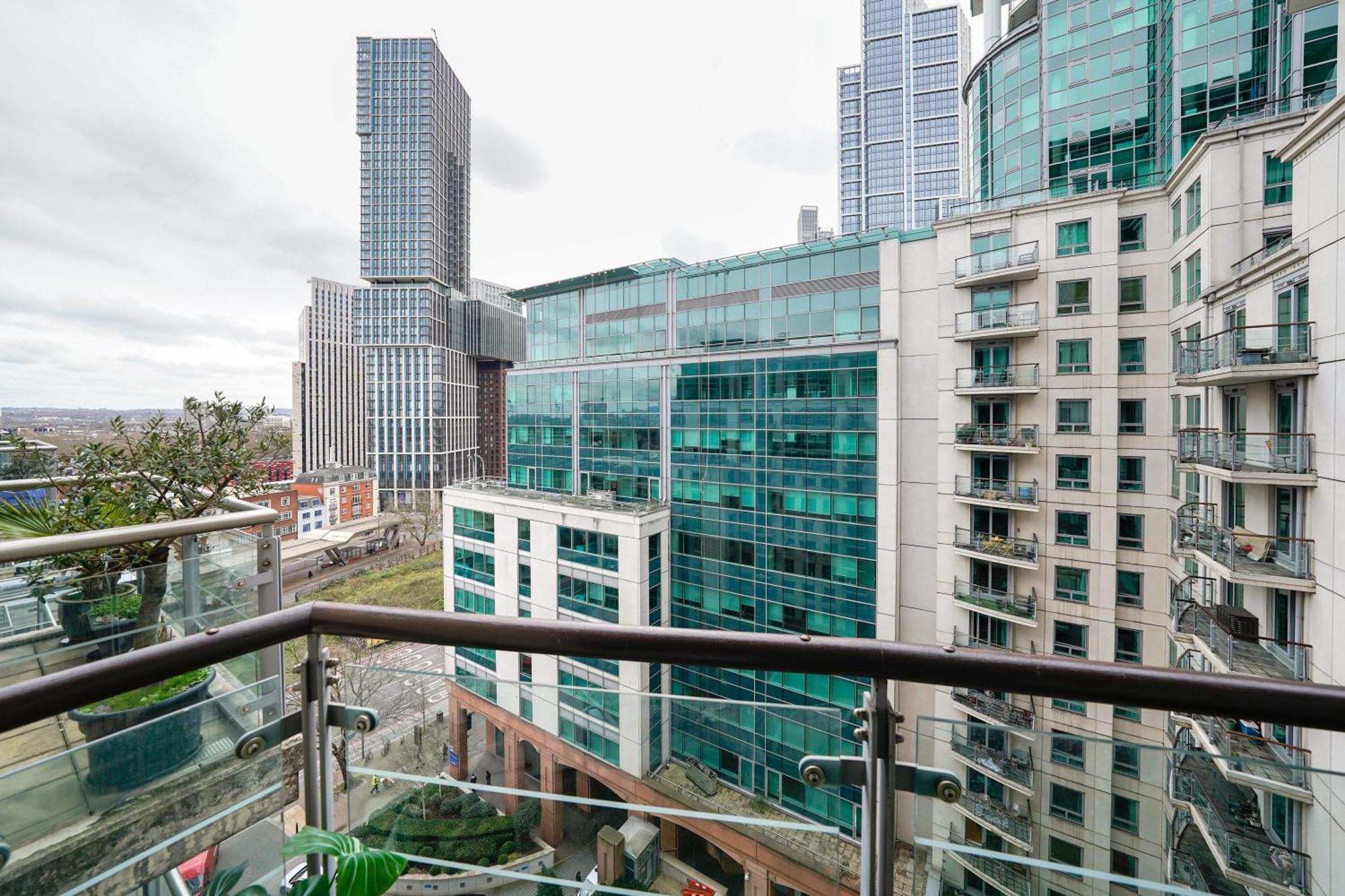 Apartamento St George Wharf Londres Exterior foto